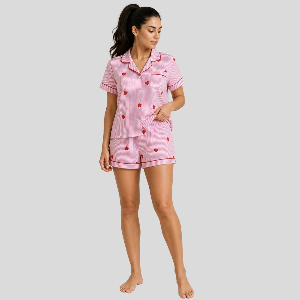 Pyjama femme rose à rayures – ensemble short & manches courtes, col cœur boutonné